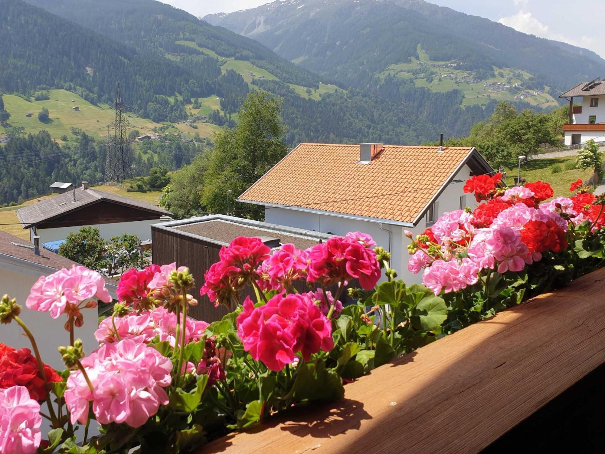 Haus Anna Ein Haus Mit Herz Fliess Room photo